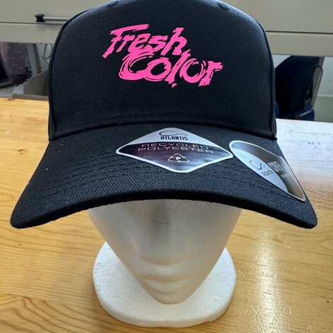 Stickerei auf Cap